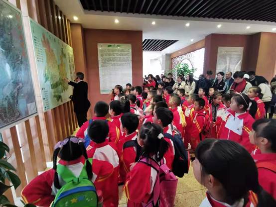 说明: C:\Users\ZZ\AppData\Local\Temp\WeChat Files\fc668b9b88c968820a13451c365bc9d.jpg