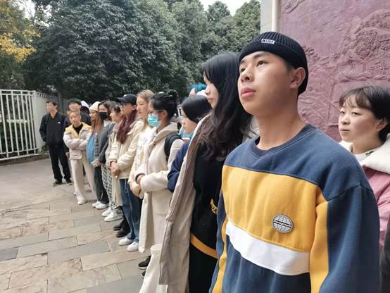 说明: C:\Users\ZZ\Desktop\博物馆工作\20201203马克思主义学院杨金惠\微信图片_20201207100351.jpg